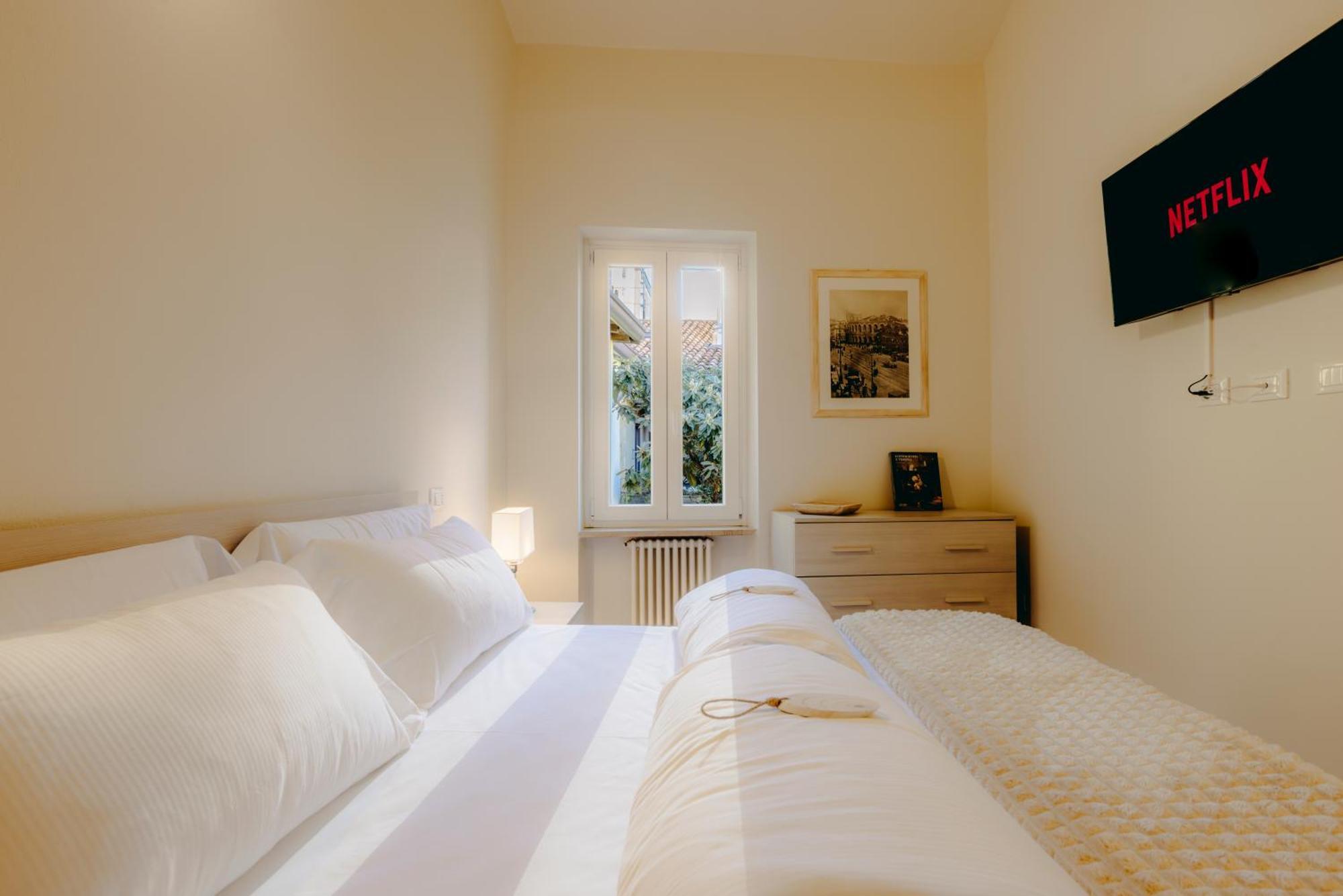 Eap Suites, Верона Екстер'єр фото
